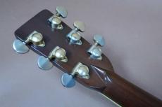 Martin D-45 / Vertical Logo・Solid Spruce Top・Solid Rosewood Side and Back・Solid Abalone Trim & Rosette・Hexagon Inlay・Solid Mahogany Neck and Square Rod・Ebony Fingerboard and Bridge・ Width at Nut 42.9mm 【With_10