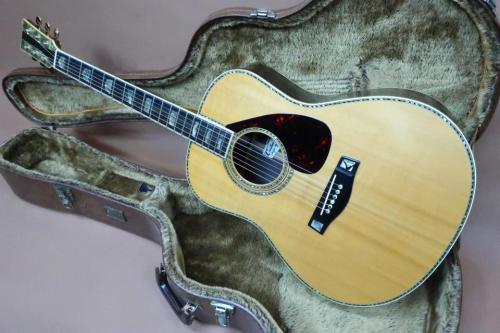 YAMAHA L-53 Custom / Original TM-50G Peg・Solid Ezo Spruce Top・Solid Jacaranda Side and Back :Center Ebony 3-Piece ・Head & Body & Rosette Solid Bias Abalone Trim　【With Original Custom Hard Case】  1978年製