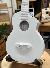 aNueNue Lyra LFG-NW(New White) #AM24134《グラスファイバー製ボディ》 【店頭未展示品】【即納可能】【ONLINE STORE】