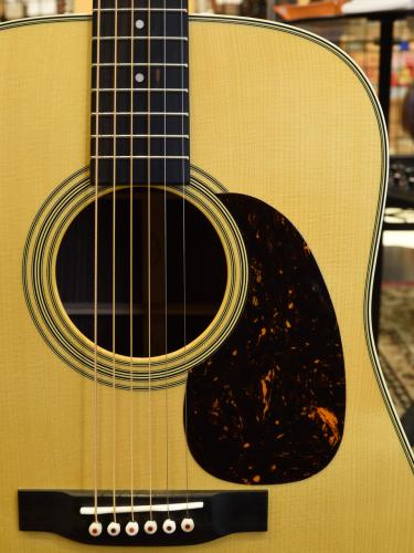 Martin 【動画あり】D-28 #2993275 【王道/スタンダード】【目が詰まったローズウッド】