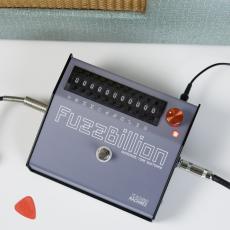 TEACHING MACHINES FuzzBillion 【10億通りの話題のファズ】【入荷僅少】【関西では当店取り扱い】