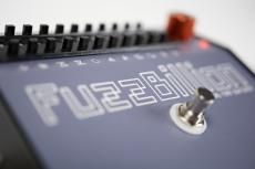 TEACHING MACHINES FuzzBillion 【10億通りの話題のファズ】【入荷僅少】【関西では当店取り扱い】_4