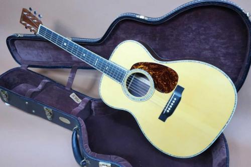Martin CTM 000 Style 42 Adirondack Madagascar / Waverly peg・Old Style Decal Logo・T-Bar rod・Premium Adirondack Spruce Top・Premium Madagascar Rosewood Side and Back・Abalone Tim and Rosette・Long Saddle 【With Or