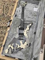 ESP SNAKEBYTE CAMO【METALLICA James Hetfield】 生産完了モデルが奇跡の再入荷! 近日入荷予定!_2