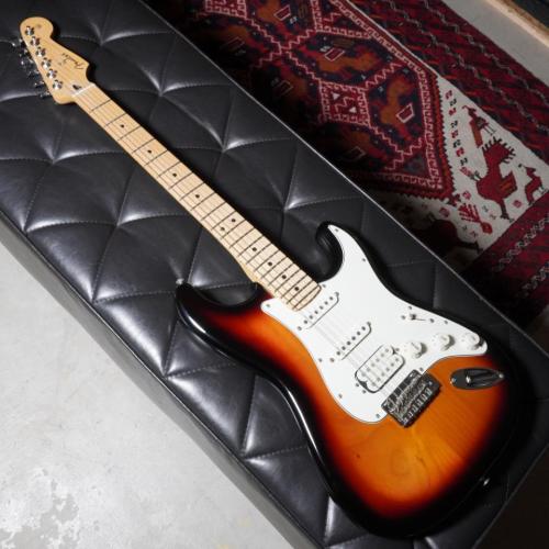 Fender 2021 Player Stratocaster HSS 3-Color Sunburst