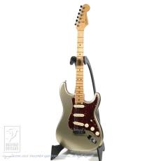 FENDER USA American Elite Stratocaster Champagne_2