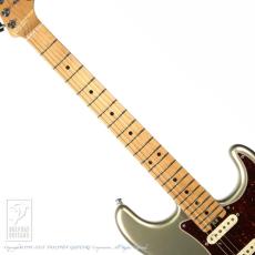 FENDER USA American Elite Stratocaster Champagne_5