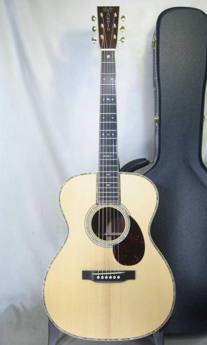 Martin CTM OM-45NSS / Custom Promo #4・Vertical Logo・Style 45 Abalone Trim and Rosette・Clear Finish Adirondack Spruce Top・Guatemalan Rosewood Side and Back【With Original Case】 2017年製