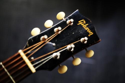 Gibson J-50　1953年製　スモールピックガード　
