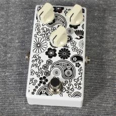 Brush Eight Drive X White